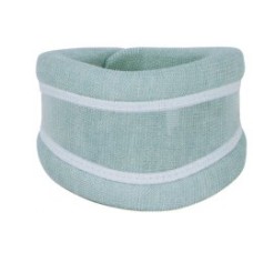 COLLARE CERVICALE SEMIRIGIDO MISURA MEDIA PER ARTROSI CERVICALE, COLPO DI FRUSTA E TORCICOLLO. REGOLAZIONE DELLA CIRCONFERENZA TRAMITE CINGHIE POSTERIORI IN VELCRO. ALTEZZA 10CM
