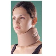 COLLARE CERVICALE OPPO A DENSITA' COMPATTA MISURA EXTRA LARGE SUPPORTA LA COLONNA CERVICALE IN POSIZIONE NEUTRALE O ANATOMICA E PROVVEDE AD IMMOBILIZZARLA CHIUSURA IN VELCRO
